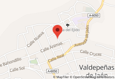 Vivienda en calle ladera, Valdepeñas de Jaén